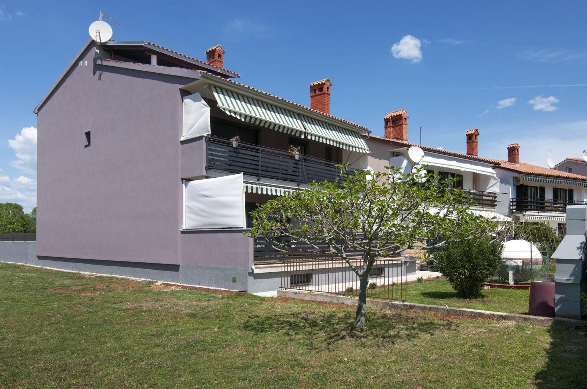 Lovely Apartments In Valbandon Fažana Eksteriør billede